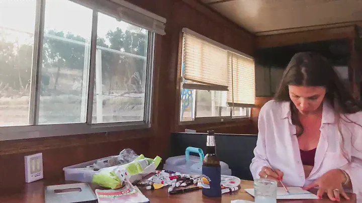 ep 35 - Baton Rouge + LSU Tiger Stadium from our Vintage Houseboat on the Mississippi River